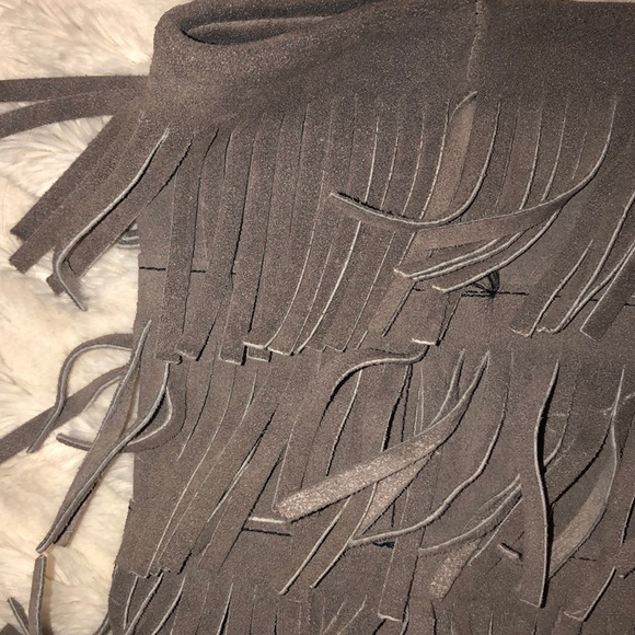 Minnetonka Moccasin 3-Layer Fringe Boot - Picture 3 of 4